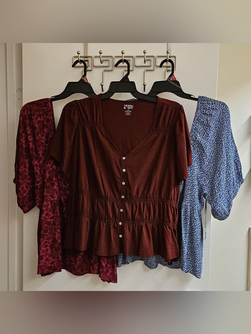 LOT OF 3 NWT Terra & Sky Plus Size 2X Blouses Sweetheart Peplum Smocked Tops